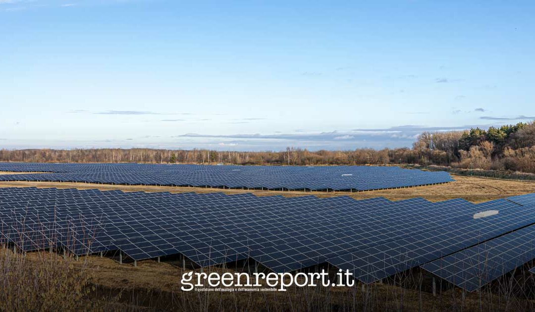 Manovra e rinnovabili, Aceper: «Solo l’1,6% dei fondi stanziati raggiunge le imprese»